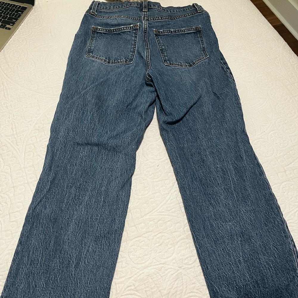 Universal Threads Ripped Blue Jeans - Picture 3 of 3